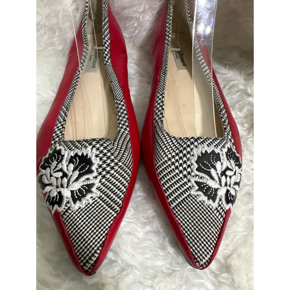 L.K. Bennett Flats Women 37 Pointed Toe Red Houndstooth Floral Embroidery Spain - Picture 2 of 11